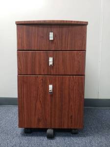 lot 7861011 image: Wooden Rolling Filing Cabinet