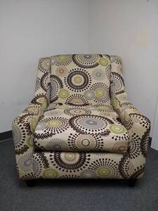 lot 786303 image: Fusion Furniture Inc Corner Chair
