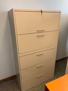 lot 2762 image: Office filing cabinet