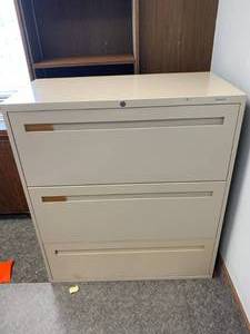 lot 2764 image: Office filing cabinet