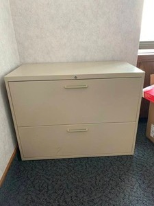 lot 2770 image: Office filing cabinet