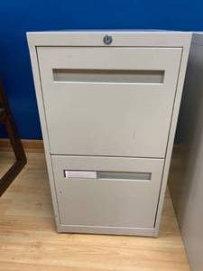 lot 2778 image: Office filing cabinet