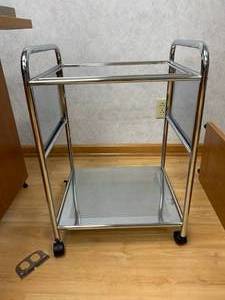 lot 2779 image: Office metal cart with rollers