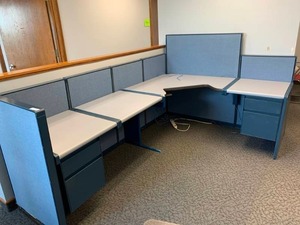 lot 2790 image: Office L shaped work station