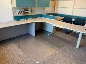 lot 2799 image: Teknion office L shaped desk