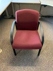 lot 2835 image: Burgandy office chair
