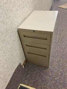lot 2848 image: Office filing cabinet