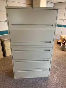 lot 2831 image: Office filing cabinet