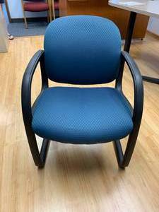 lot 2796 image: Office chair
