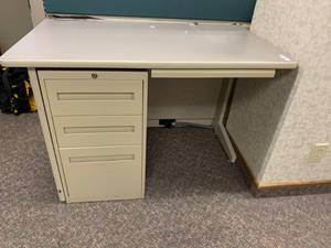 lot 2820 image: Small Deskwork station