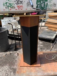 lot 2877 image: Podium with sound system and microphone