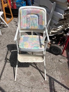lot 2903 image: Baby high chair