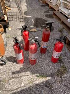 lot 2906 image: Fire extinguishers
