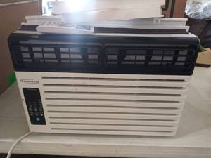 lot 3233 image: SoleusAir Energy Star 6,400 BTU 115V Window-Mounted Air Conditioner with LCD Remote Controls BLOWS COLD