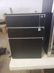 lot 3379 image: 3 Tiered Lock Box