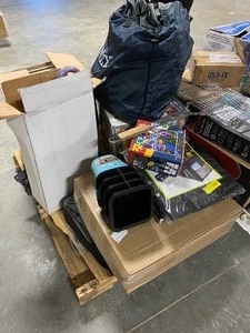 lot 10786 image: SUPRISE PALLET
