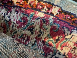 lot 10800 image: ROUND INDOOR OUTDOOR LARGE AREA RUG