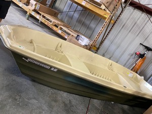 lot 10961 image: Sun Dolphin American 12 Jon Boat with oars See photos and description