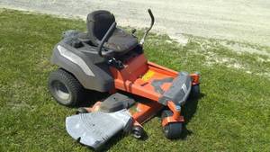lot 111 image: Husqvarna Z254 Zero Turn 54in Cut Riding Lawnmower