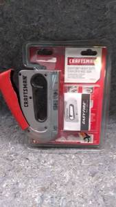lot 438 image: Craftsman Easyfire Heavy Duty Stapler and Nail Gun