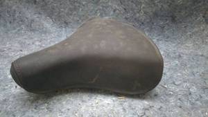 lot 498 image: Vintage Schwinn Bicycle Seat