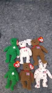 lot 7221 image: Lot of 6 International Teenie Beanie Babies
