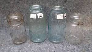 lot 7226 image: Lot of 4 Antique Mason Jars