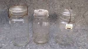 lot 7227 image: Lot of 3 Antique Mason Jars
