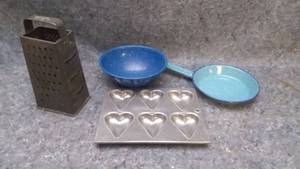 lot 7236 image: Vintage Kitchenware Lot