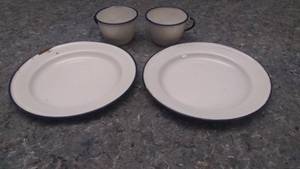 lot 7259 image: Antique KER Sweden Enamelware 2 Plates and 2 Cups