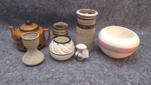 lot 7303 image: Decorative Pottery Lot
