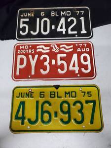 lot 2000 image: Lot of 3 Vintage Licence Plates (two 1977 & 1975)
