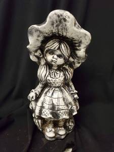lot 2005 image: Little Girl Dry Brush Statue