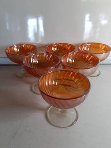 lot 3205 image: Lot 6 Carnival Glass Dessert Dishes
