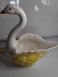 lot 3219 image: Porcelain Goose Plant Holder