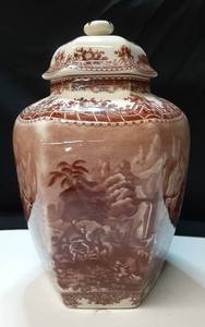 lot 3220 image: Oriental White and Maroon Porcelain Jar with Lid