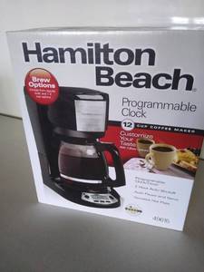 lot 6829 image: Hamilton Beach 12 Cup Coffee Maker