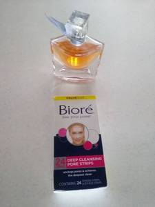 lot 6833 image: Beauty Lot Le Vi Este Belle, Biore