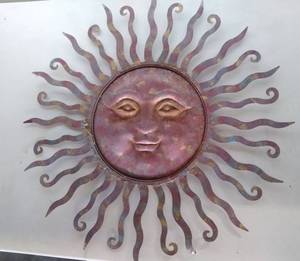 lot 6854 image: Metal Sun Wall Decor