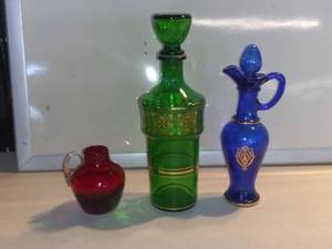 lot 6895 image: Set Of 3 Glass jars