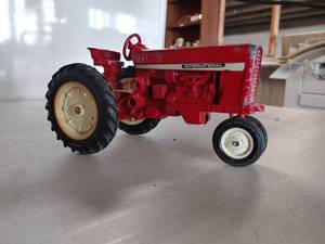 lot 8240 image: International Model Tractor