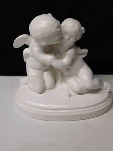 lot 8296 image: Kissing Cherub Statue