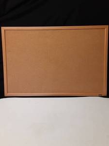 lot 8297 image: Quartet Wall Corkboard