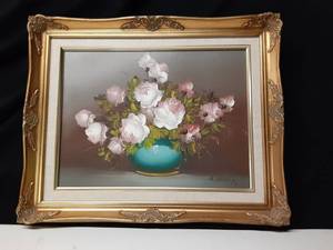 lot 8298 image: Beautiful Framed Floral Canvas Painting