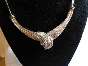 lot 5000 image: Round & Baguette Diamonds