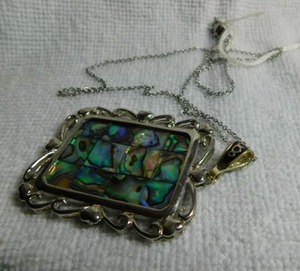 lot 5060 image: Abalone Shell Necklace