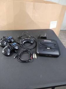 lot 1591 image: Sega game system genesis