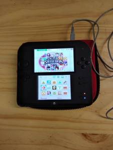 lot 1604 image: Nintendo 2ds game system
