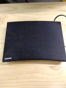 lot 1605 image: Samsung blueray DVD player no remote