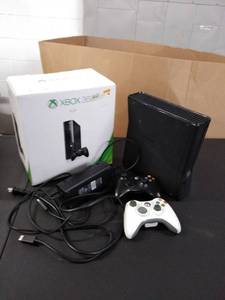 lot 1612 image: Xbox 360 game system